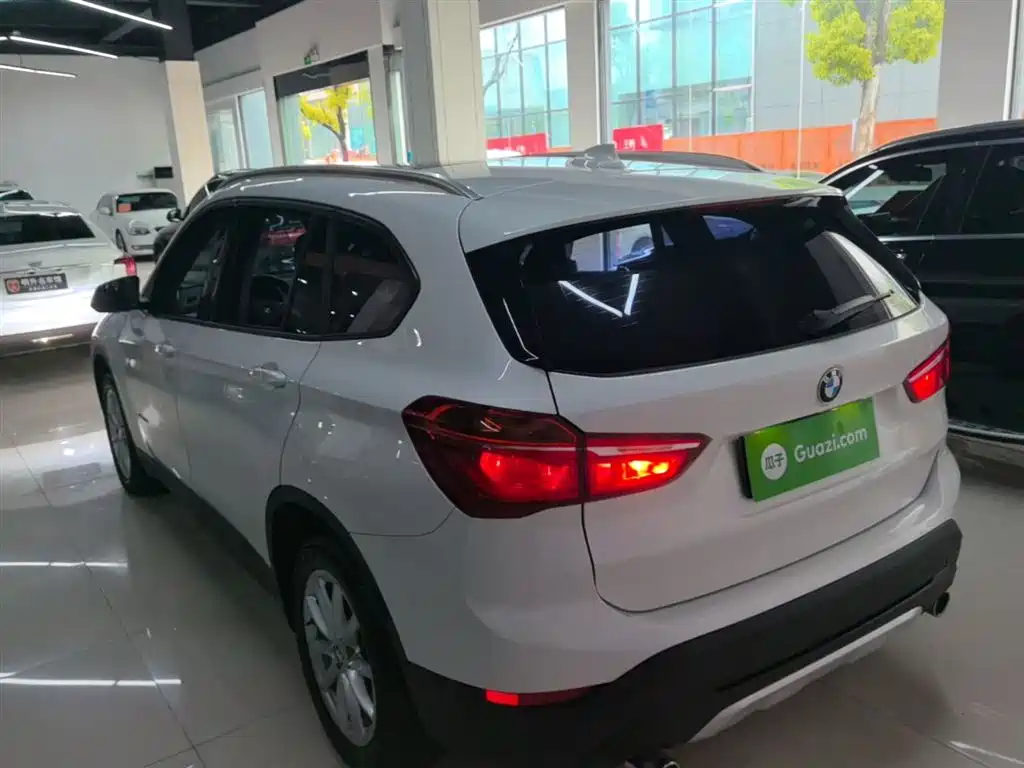 BMW X1 2017 — фото 5