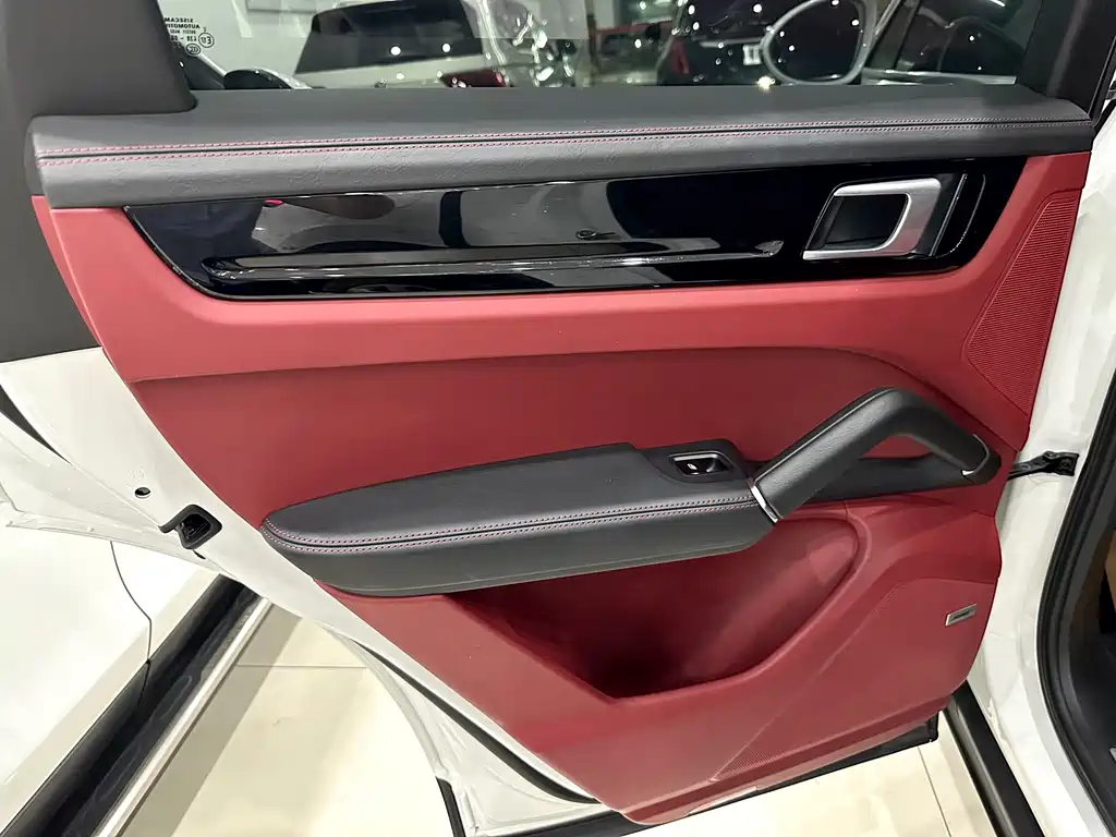 Porsche Cayenne New Energy 2019 — фото 22