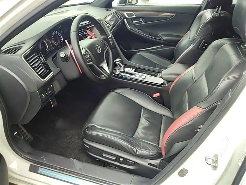 Honda Spirior 2015 — фото 15