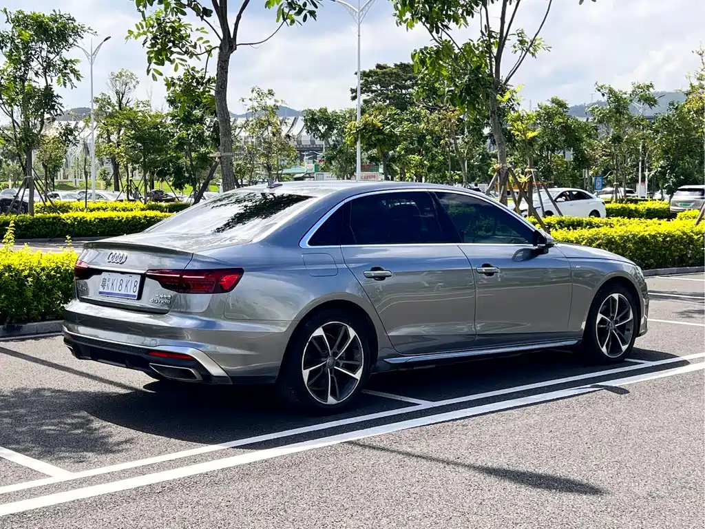 Audi A4L 2020