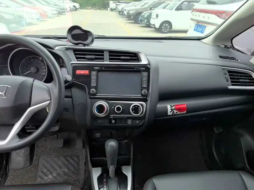 Honda Fit 2014 — фото 13