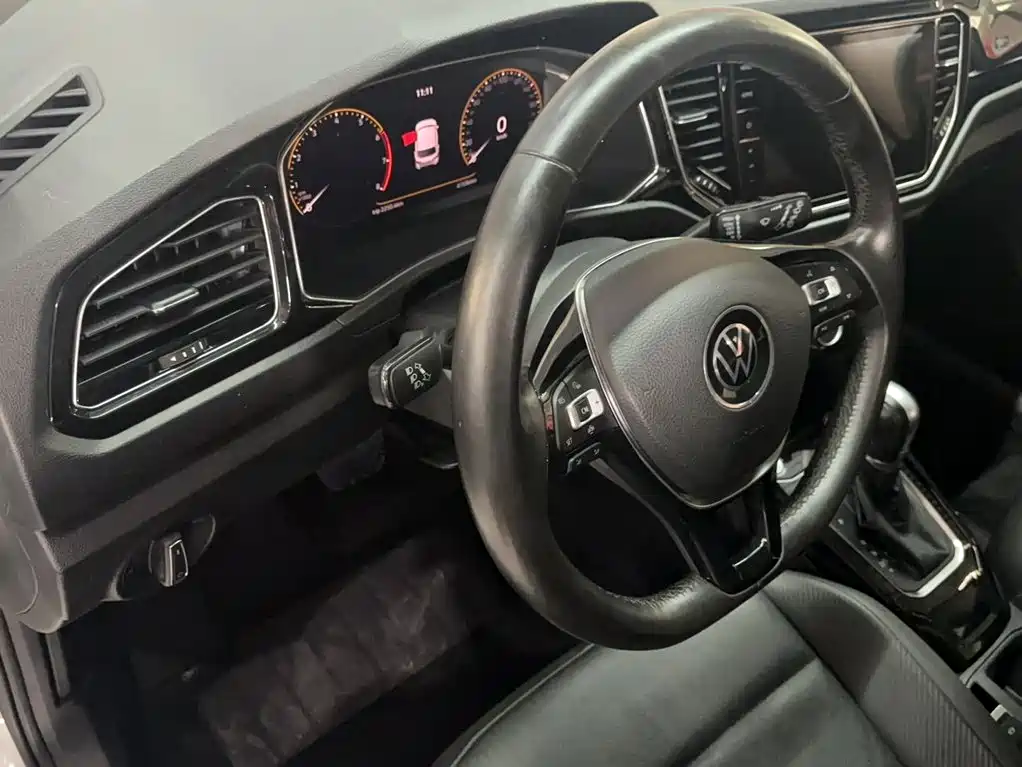Volkswagen T-Roc 2021 — фото 17