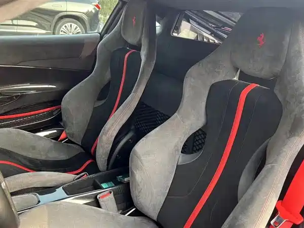 Ferrari 488 2019