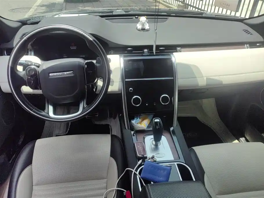 Land Rover Discovery Sport 2021 — фото 12