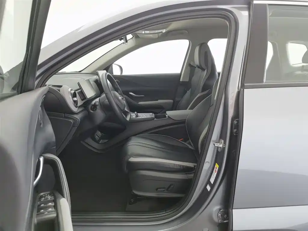 BYD Seal 05 DM-i 2025 — фото 10