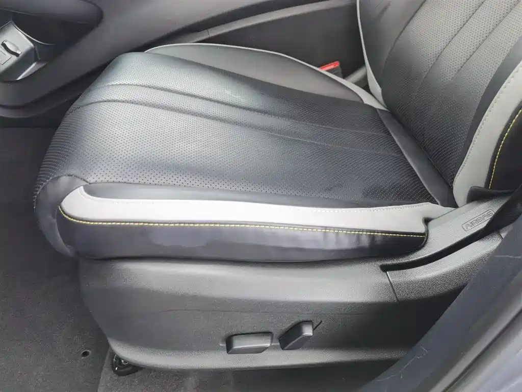 BYD Seal 05 DM-i 2025 — фото 20