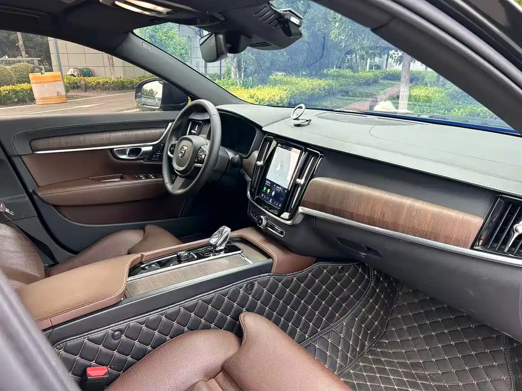 Volvo S90 2023 — фото 15