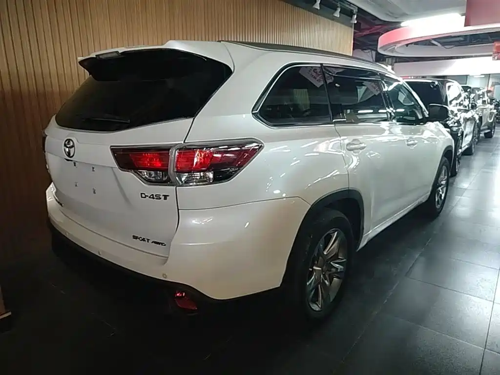 Toyota Highlander 2017 — фото 7