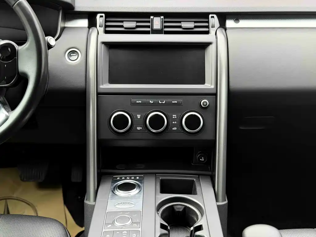Land Rover Discovery 2020 — фото 10