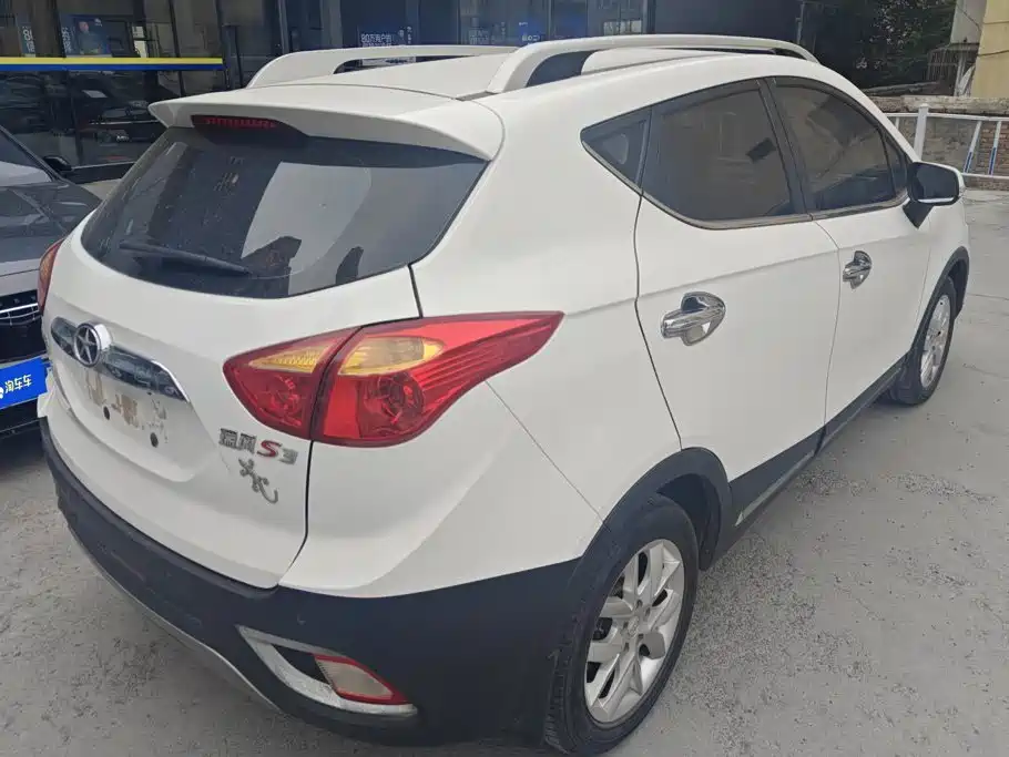 JAC Refine S3 2015