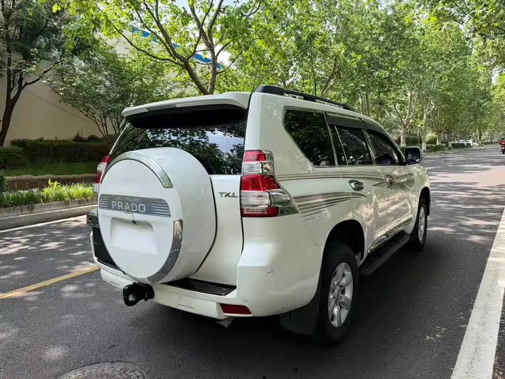 Toyota Prado 2016 — фото 6