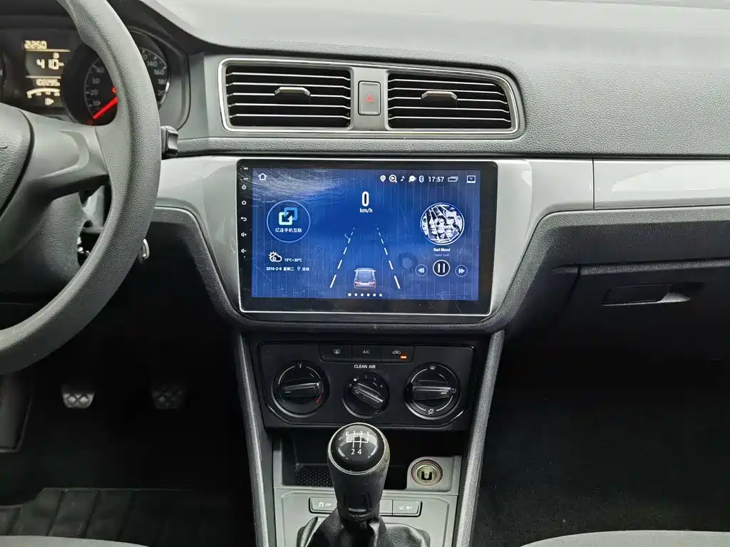 Volkswagen Lavida 2017 — фото 12