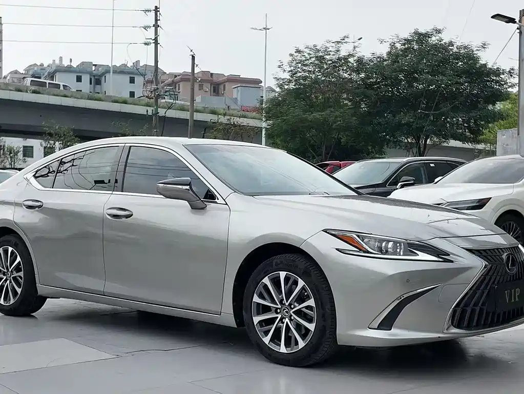 Lexus ES 2022 — фото 3