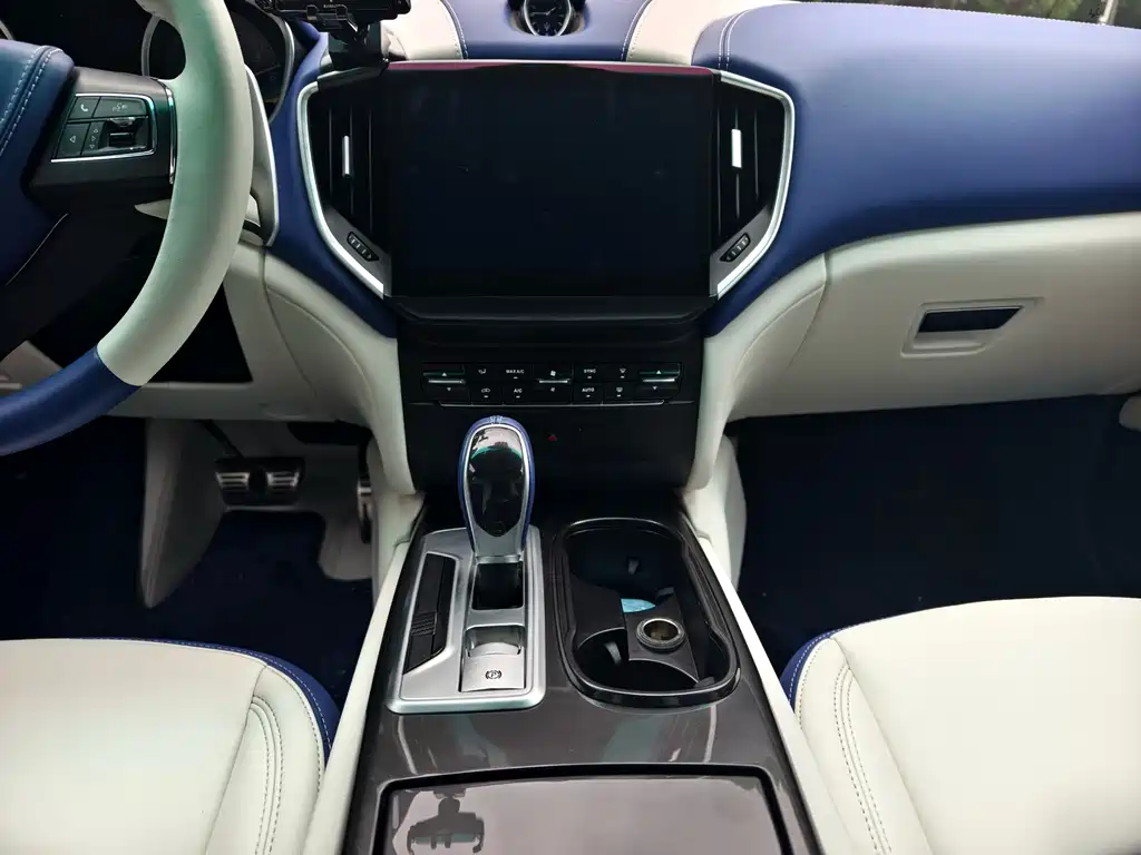 Maserati Ghibli 2015 — фото 7