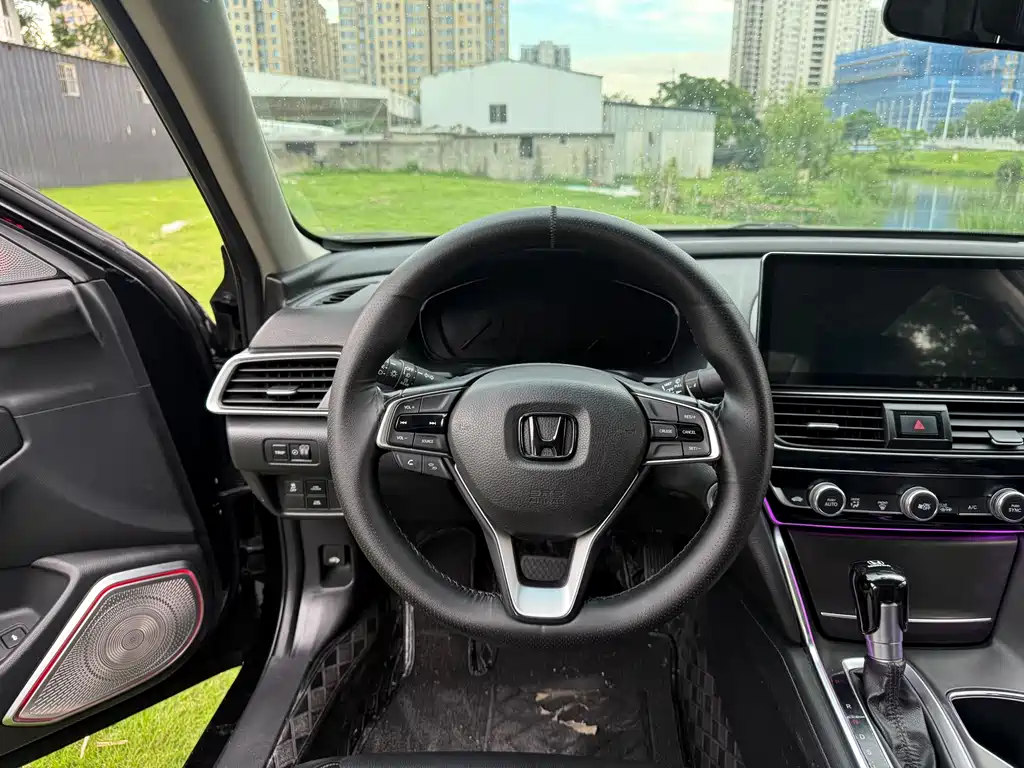 Honda Accord 2020 — фото 10