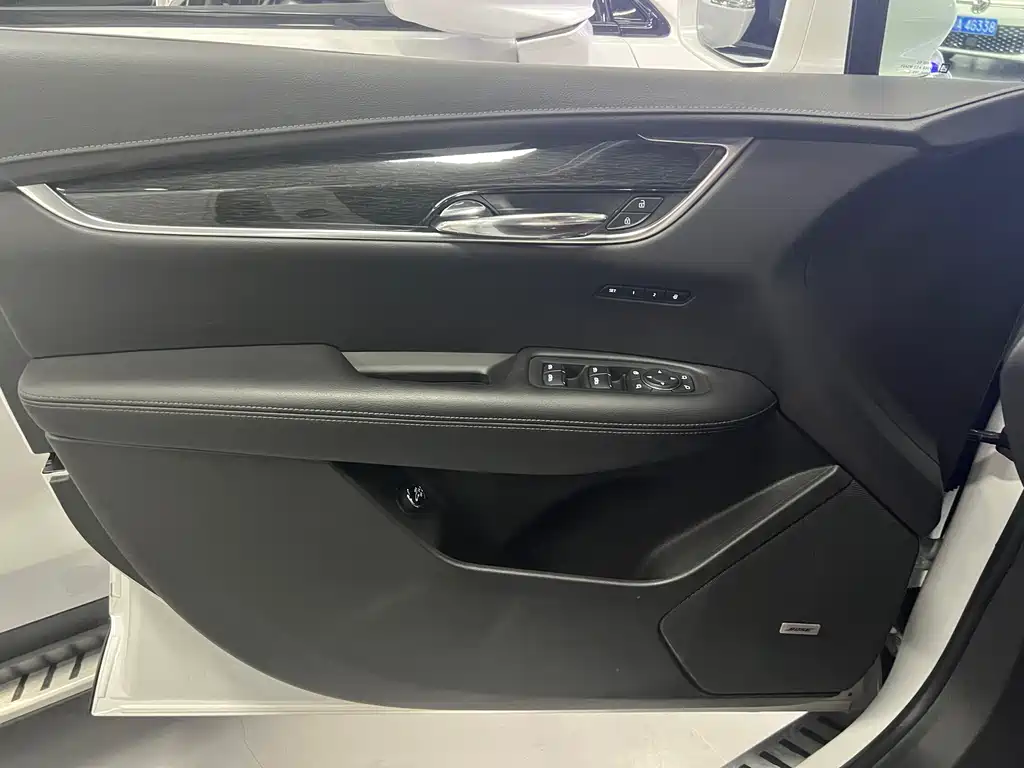Cadillac XT5 2019 — фото 16