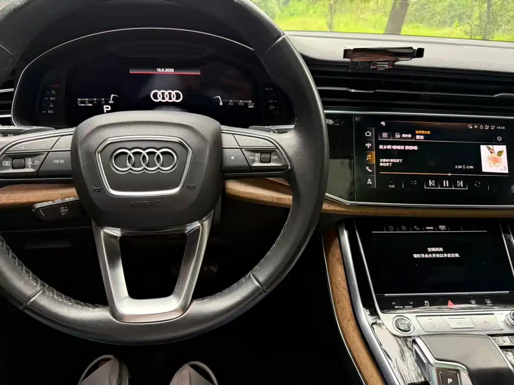 Audi Q7 2022 — фото 10