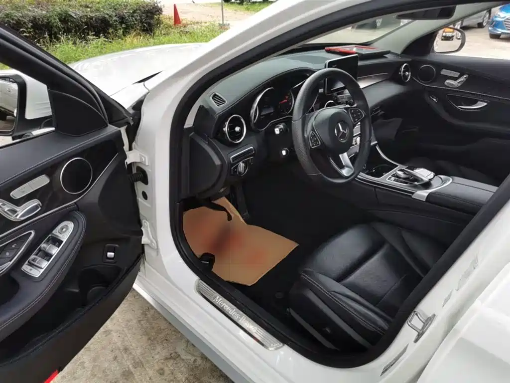 Mercedes-Benz C-Class 2017 — фото 16