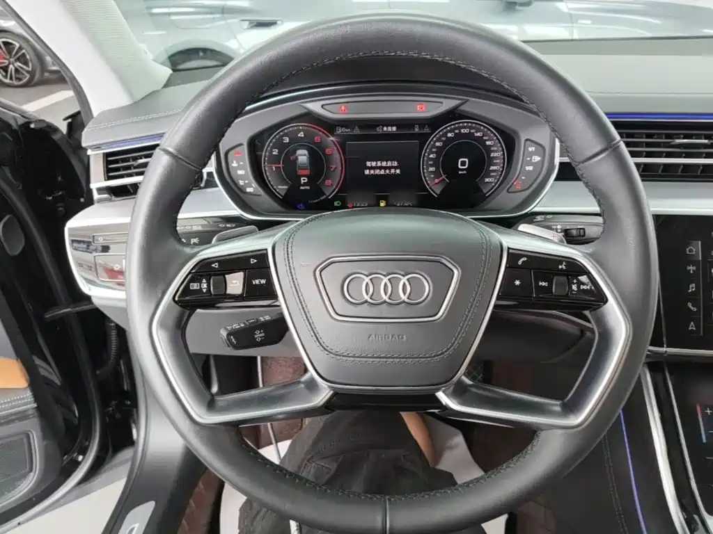 Audi A8 2024 — фото 17