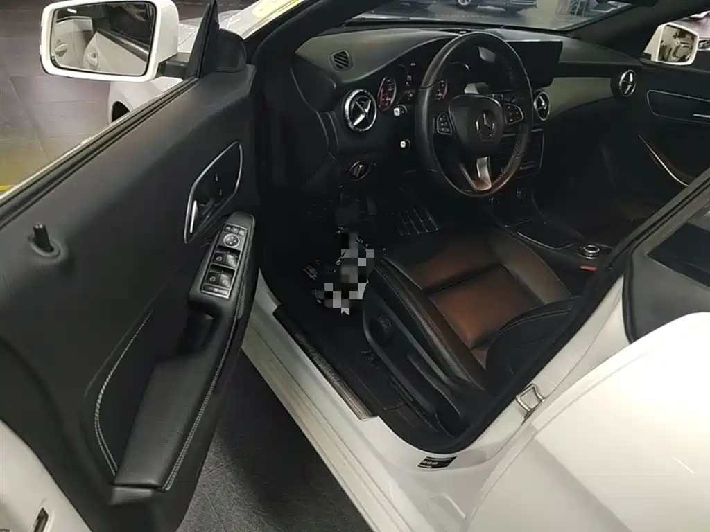 Mercedes-Benz CLA 2018 — фото 16
