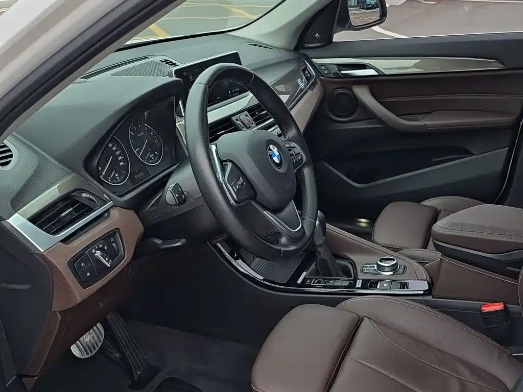 BMW X1 2016 — фото 9