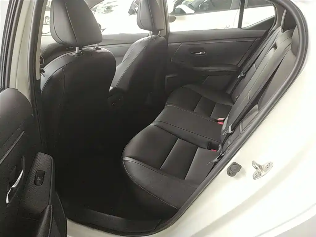 Nissan Sylphy 2024 — фото 17