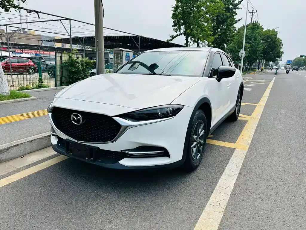 Mazda CX-4 2020 — фото 1