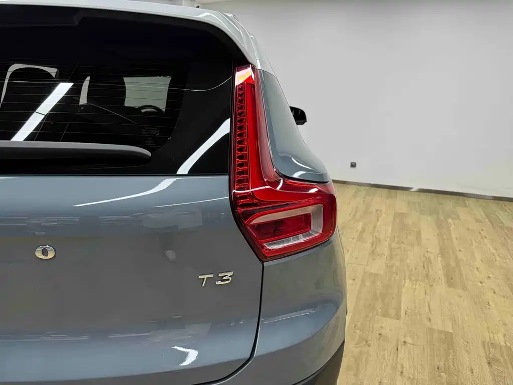 Volvo XC40 2021 — фото 29