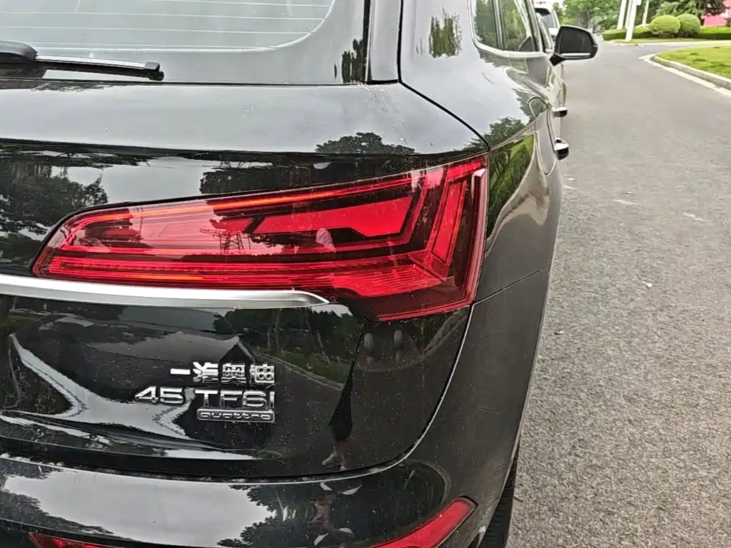Audi Q5L 2023 — фото 8