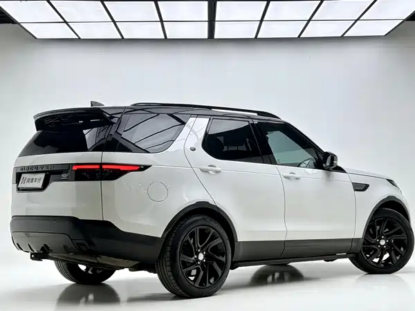 Land Rover Discovery 2018