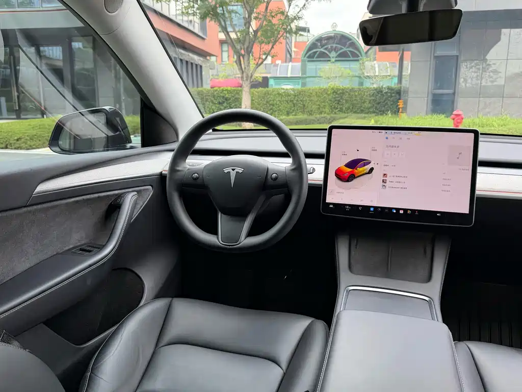 Tesla Model Y 2023 — фото 15