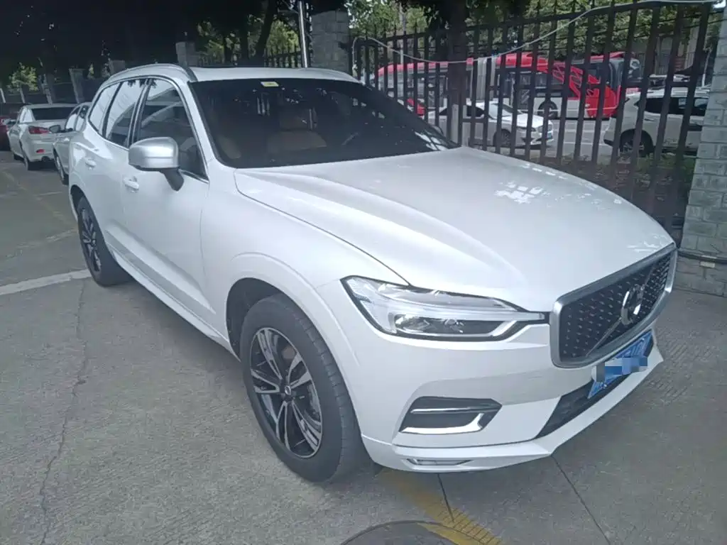 Volvo XC60 2018 — фото 4