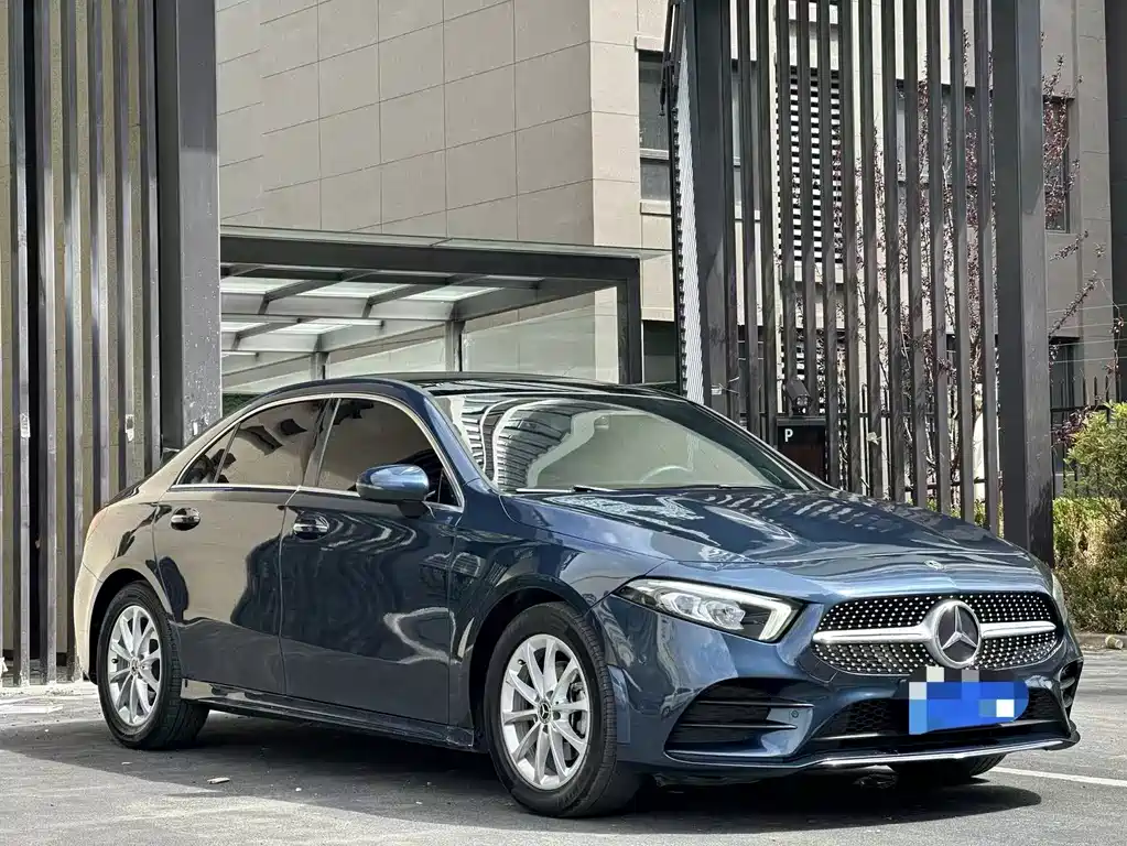 Mercedes-Benz A-Class 2020 — фото 1