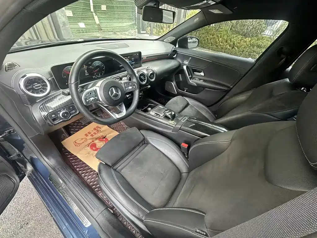 Mercedes-Benz A-Class 2020 — фото 4