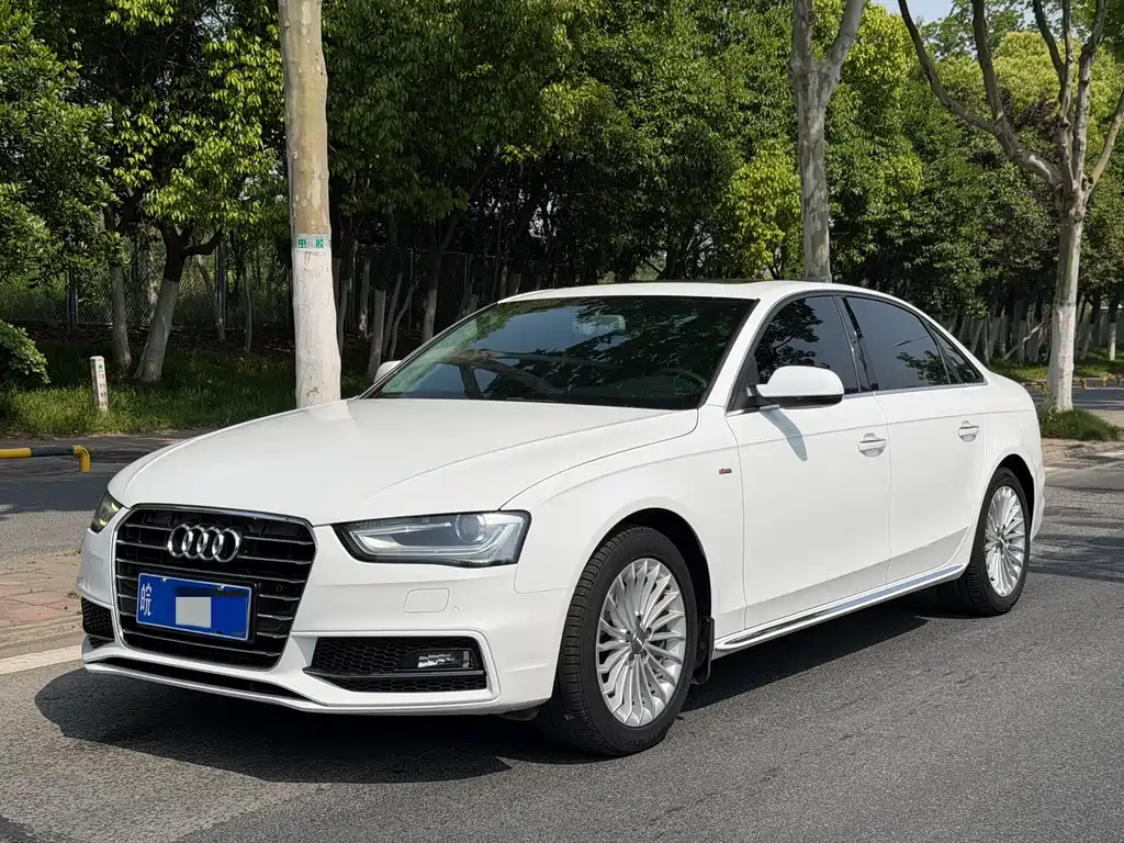 Audi A4L 2016 — фото 1