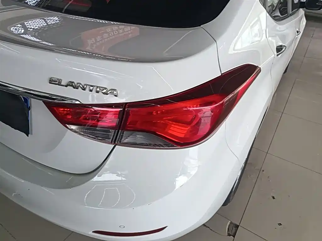 Hyundai Elantra Langdong 2018 — фото 8
