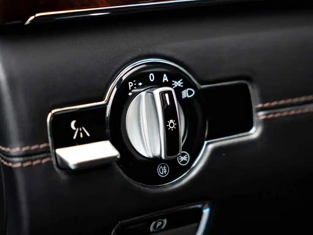 Mercedes-Benz S-Class AMG 2011 — фото 16