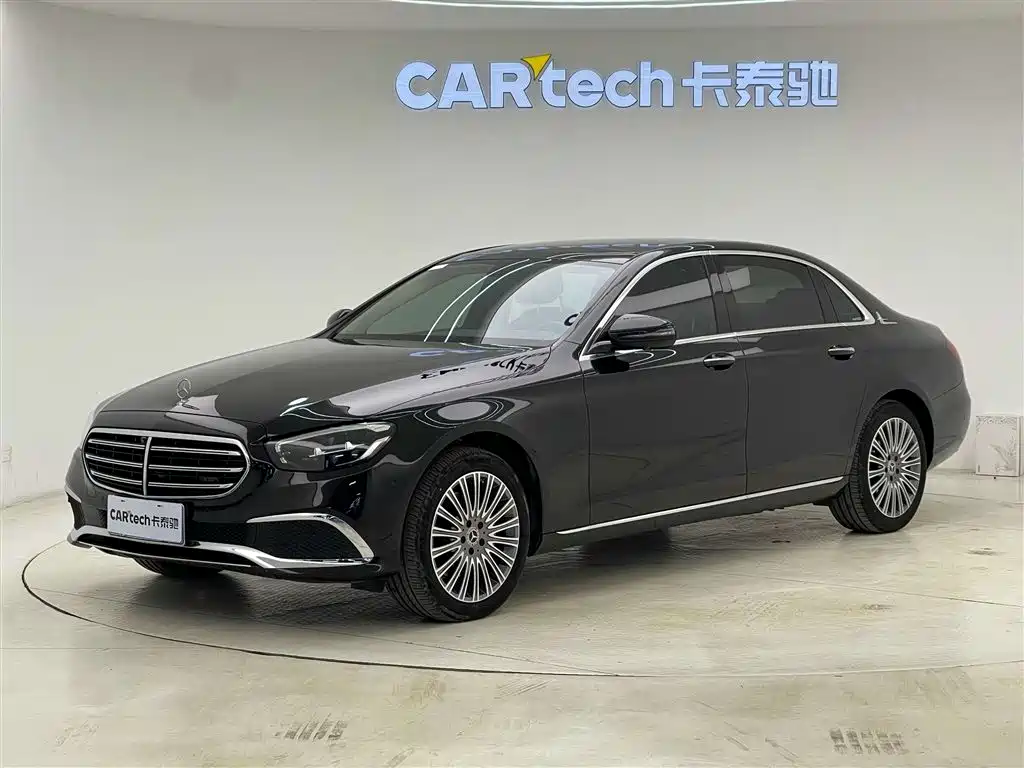 Mercedes-Benz E-Class 2022 — фото 1