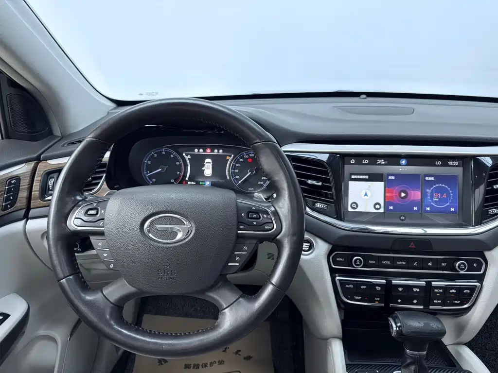 GAC Motor Trumpchi GS8 2017 — фото 6