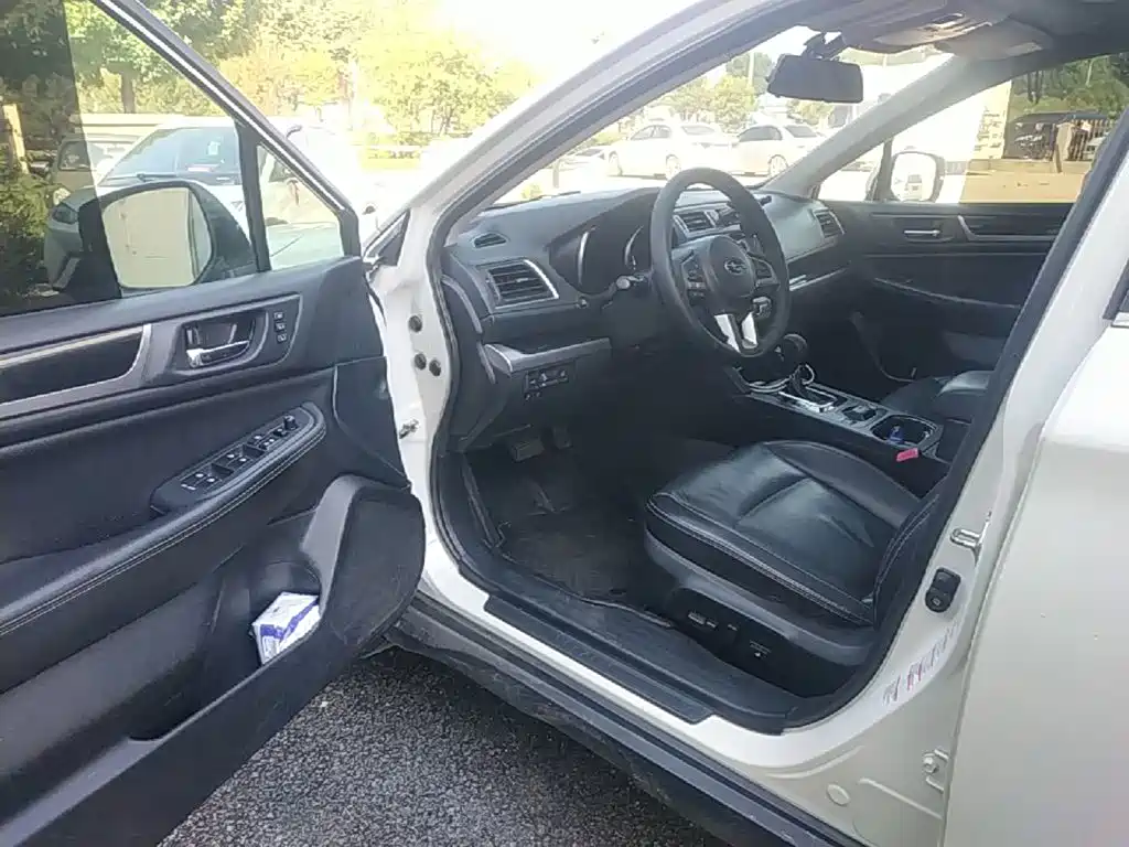 Subaru Outback 2015 — фото 12
