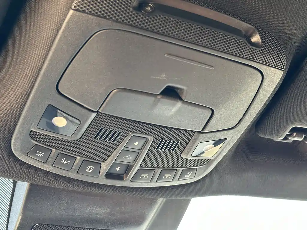 Lincoln Navigator 2020 — фото 15