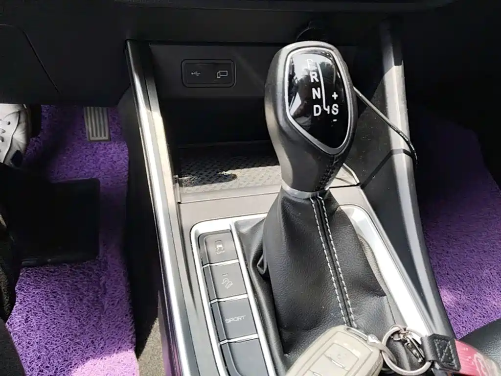 Geely Vision X3 2020 — фото 14