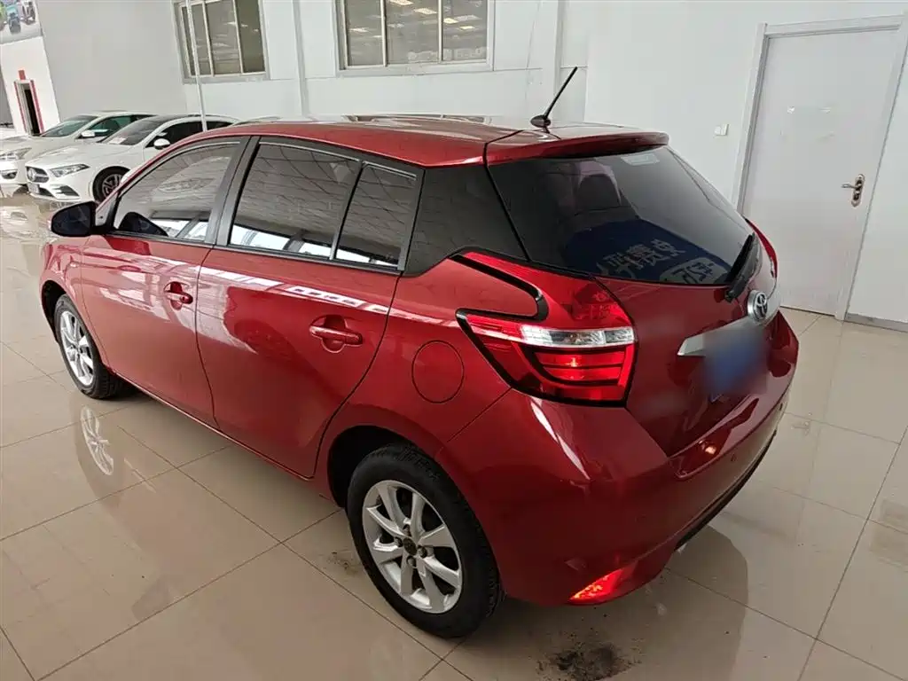 Toyota Yaris L 2019 — фото 5