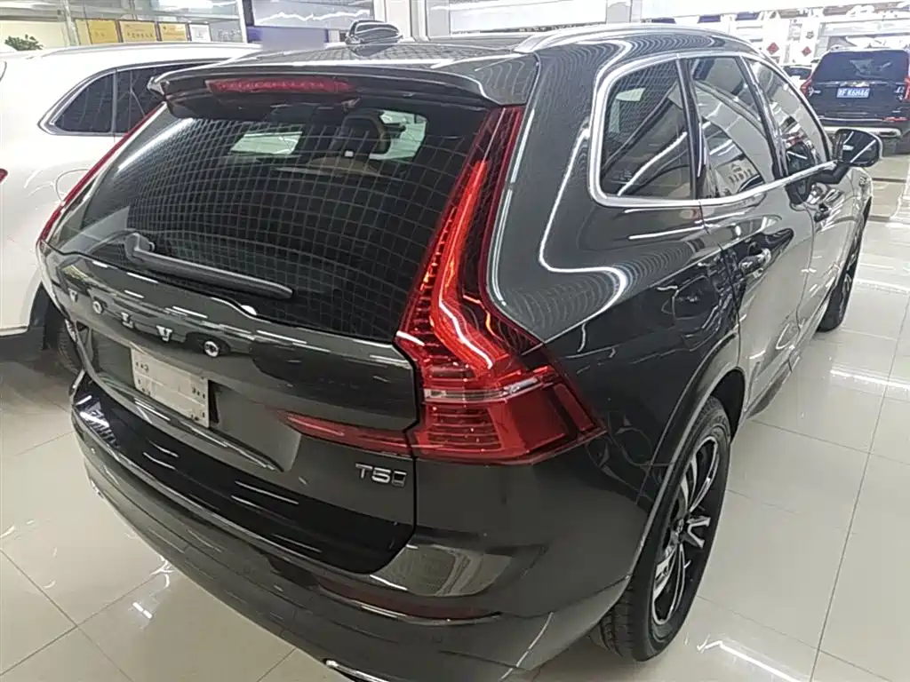 Volvo XC60 2018 — фото 7