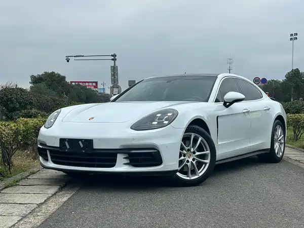 Porsche Panamera 2019