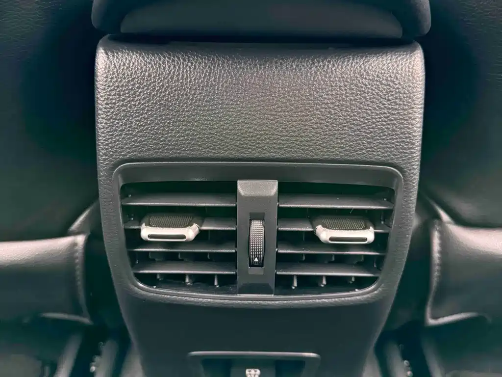 Toyota Levin 2022 — фото 16