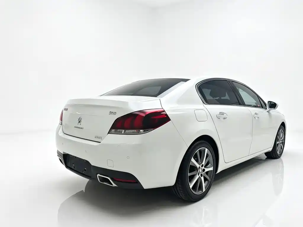 Peugeot 508 2015 — фото 5