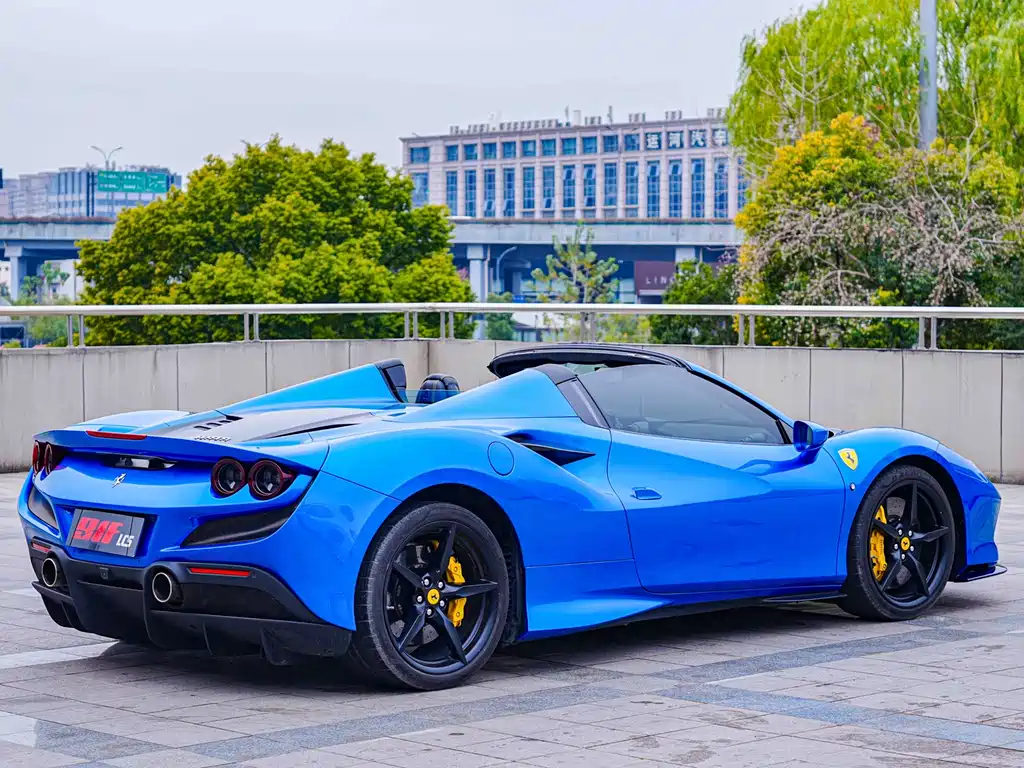 Ferrari F8 2021 — фото 5