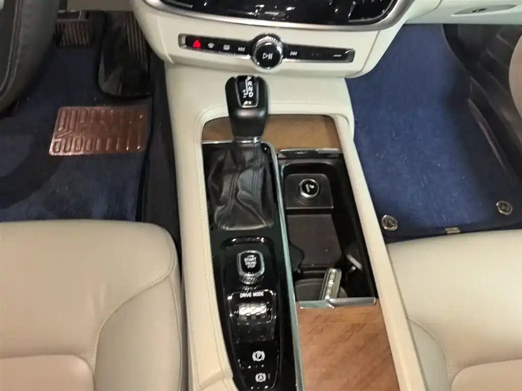 Volvo S90 2019 — фото 14