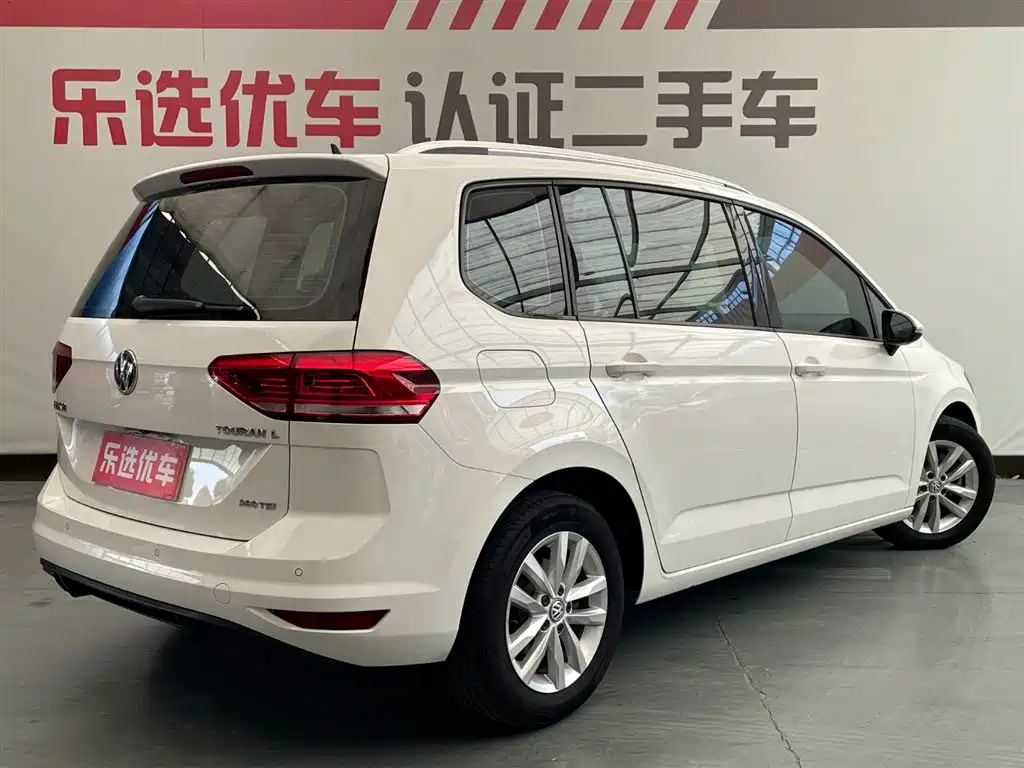 Volkswagen Touran 2019 — фото 5